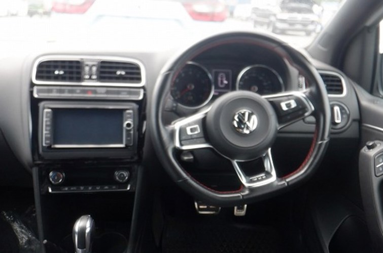 Volkswagen Polo GTi - photo 8