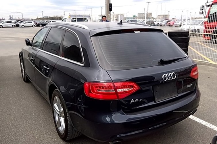 Audi A4 Avant SE - photo 2