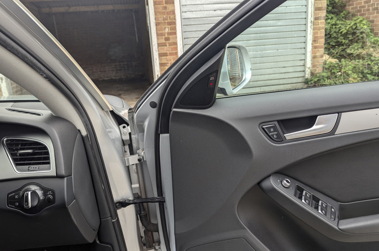 Audi A4 Avant 2014 2.0l TFSI Quattro - photo 8