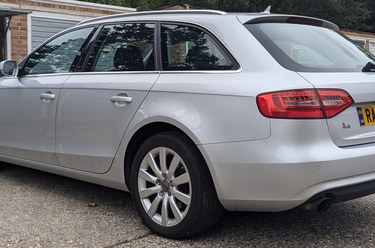 Audi A4 Avant 2014 2.0l TFSI Quattro - photo 3