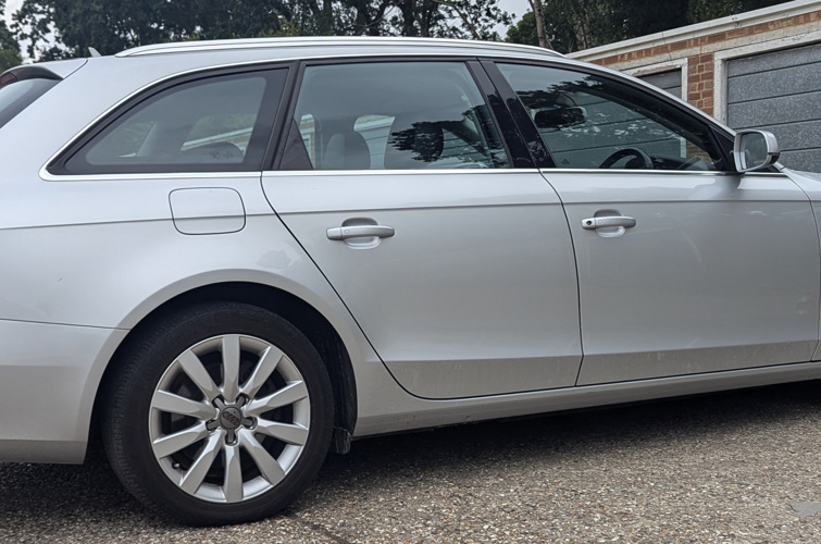 Audi A4 Avant 2014 2.0l TFSI Quattro - photo 4