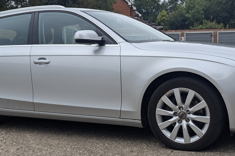 Audi A4 Avant 2014 2.0l TFSI Quattro - photo 2