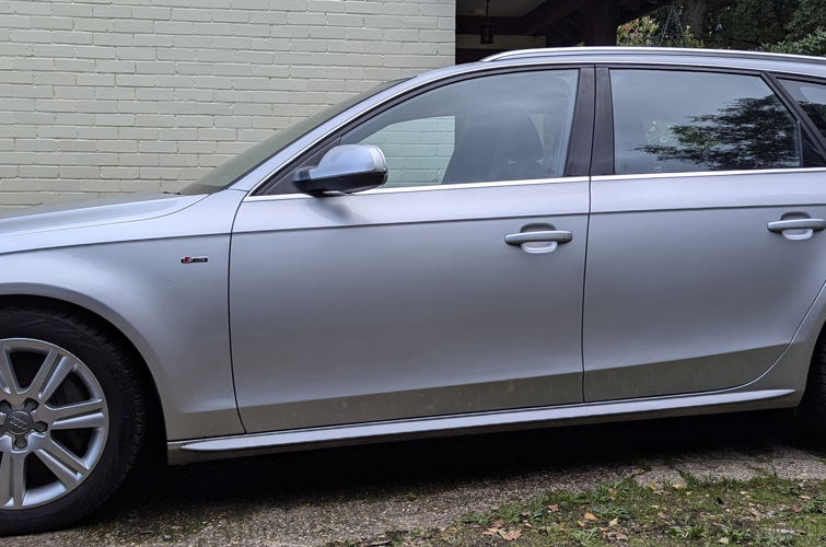 Audi A4 Avant 2013 2.0l TFSI Quattro S-Line - photo 2