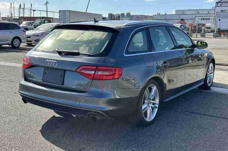 Audi A4 Avant S-Line 2014 2.0l TFSI - photo 4