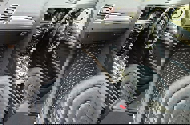 Audi A4 Avant 2014 2.0l TFSI - photo 9