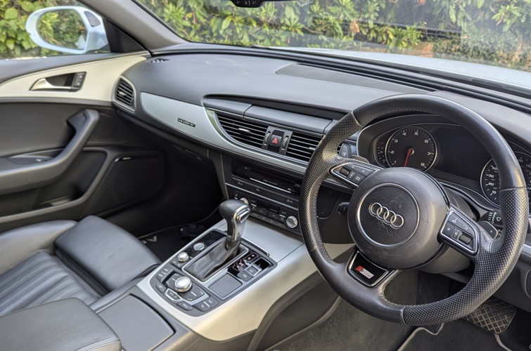 Audi A6 Avant 2014 3.0l TFSI Quattro S-Line - photo 21