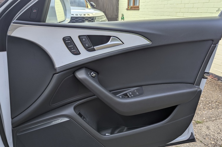 Audi A6 Avant 2014 3.0l TFSI Quattro S-Line - photo 16