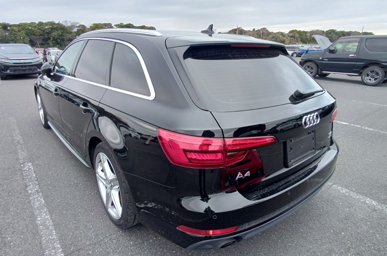 Audi A4 Avant 2016 2.0l TFSI S-Line - photo 3